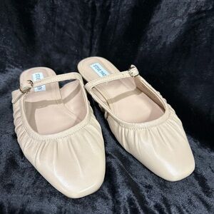 Gently used Steve Madden Slides Blush color